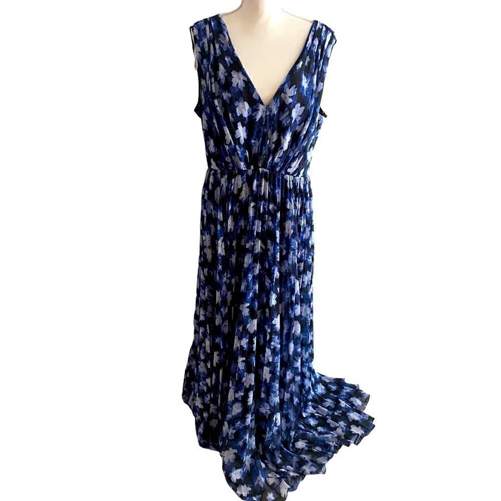 Monique Lhuillier Blue Floral Chiffon Gown Size 14